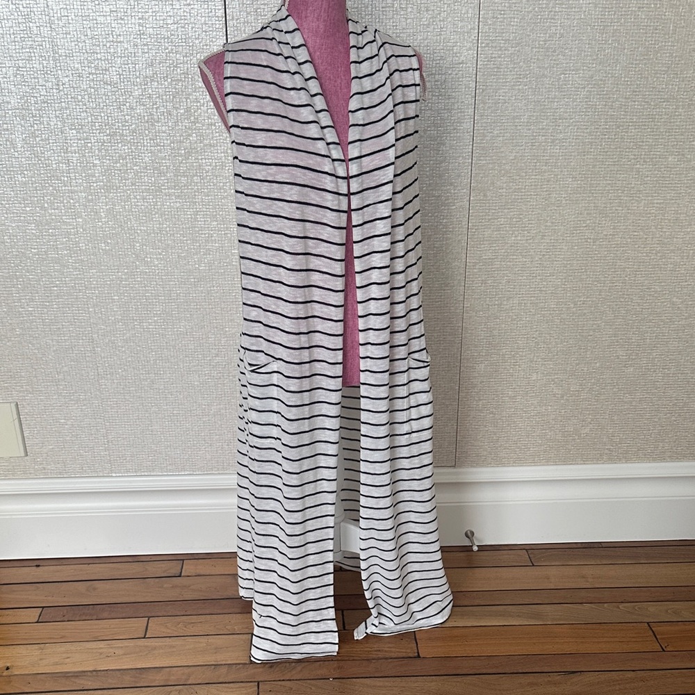 White House Black Market Striped Sleeveless Cardigan - Black and White